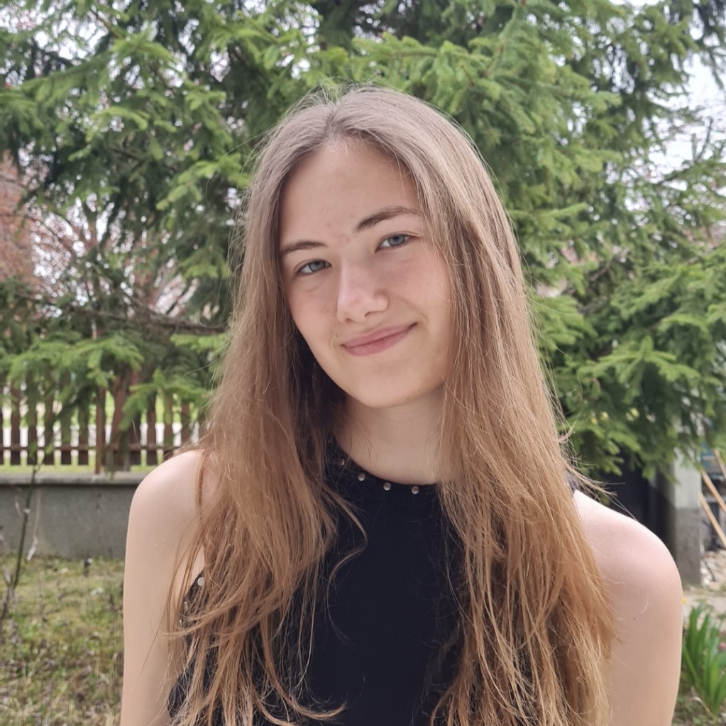 Somogyi Dóra